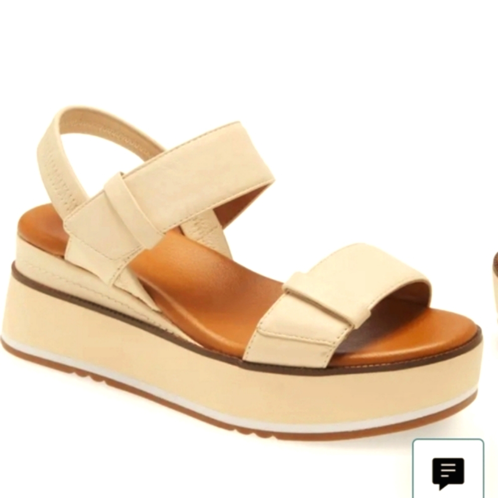 Caslon Briana Platform Sandal
